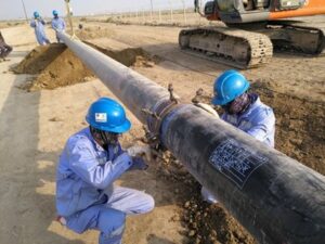 On-site PE pipeline installation for flood-resistant energy supply systems